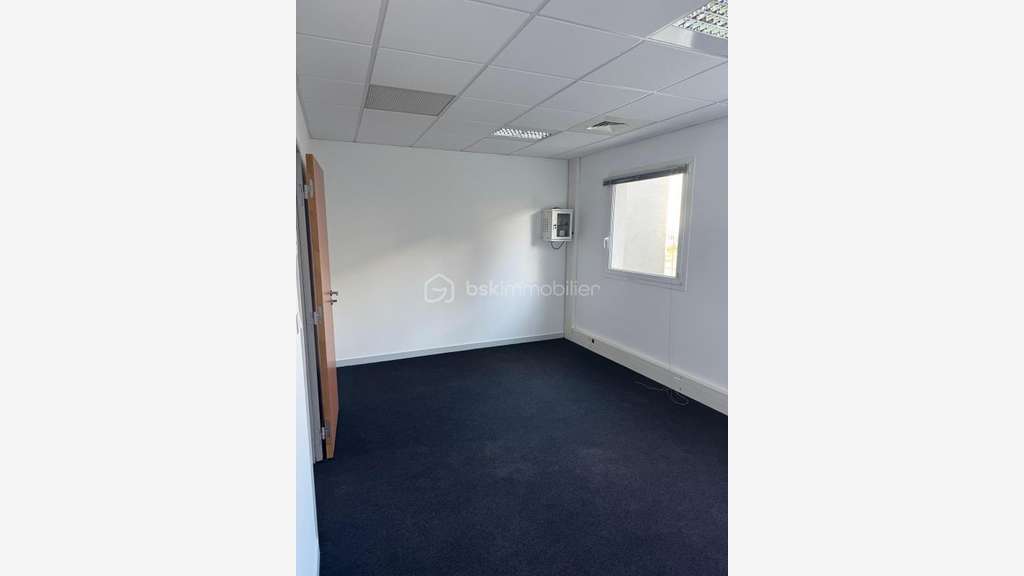 ? OPPORTUNITÉ - BUREAUX À VENDRE - GÉMENOS - 149 0