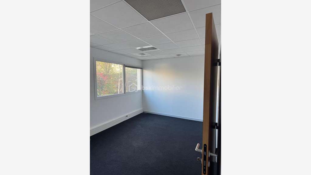 ? OPPORTUNITÉ - BUREAUX À VENDRE - GÉMENOS - 149 0