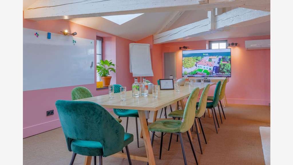 Vente bureaux 102m² propriété de caractère Genas 