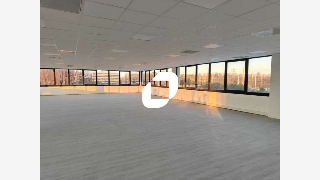 Vente Bureaux 2359m² Gennevilliers