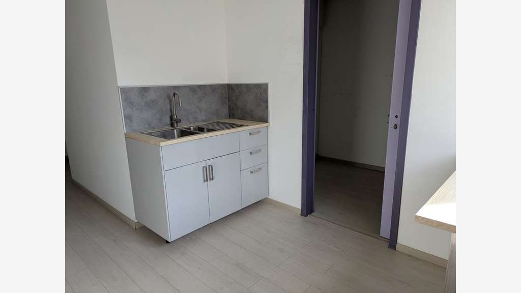 Bureaux 245m² + parkings à vendre à Grenoble (38) 