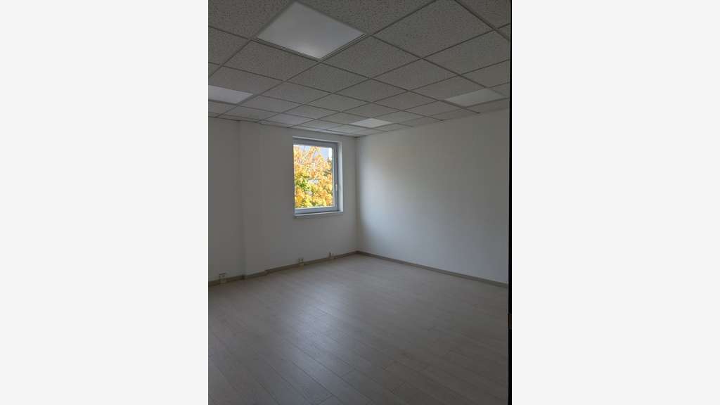 Bureaux 245m² + parkings à vendre à Grenoble (38) 
