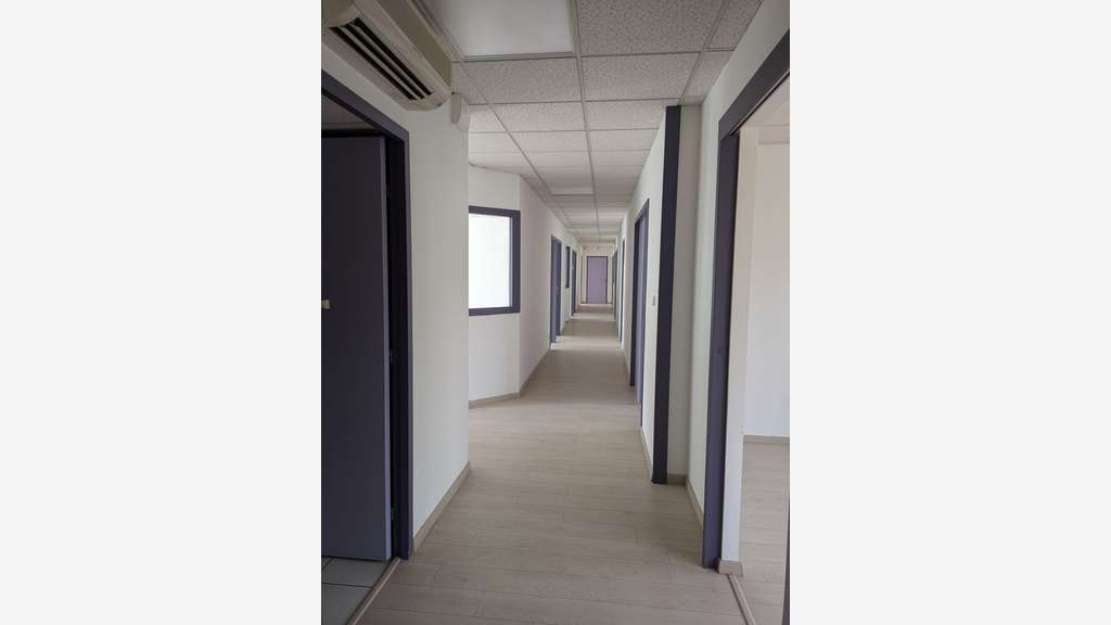 Bureaux 245m² + parkings à vendre à Grenoble (38) 