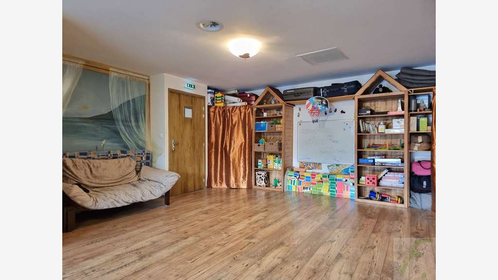 Vente local pro 79m² normes BBC à Grésy-sur-Aix