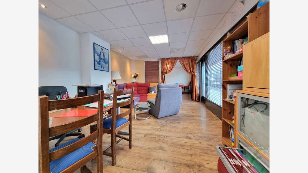 Vente local pro 79m² normes BBC à Grésy-sur-Aix