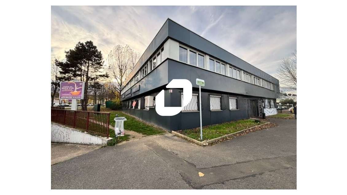 Vente Bureaux 809m² Grigny