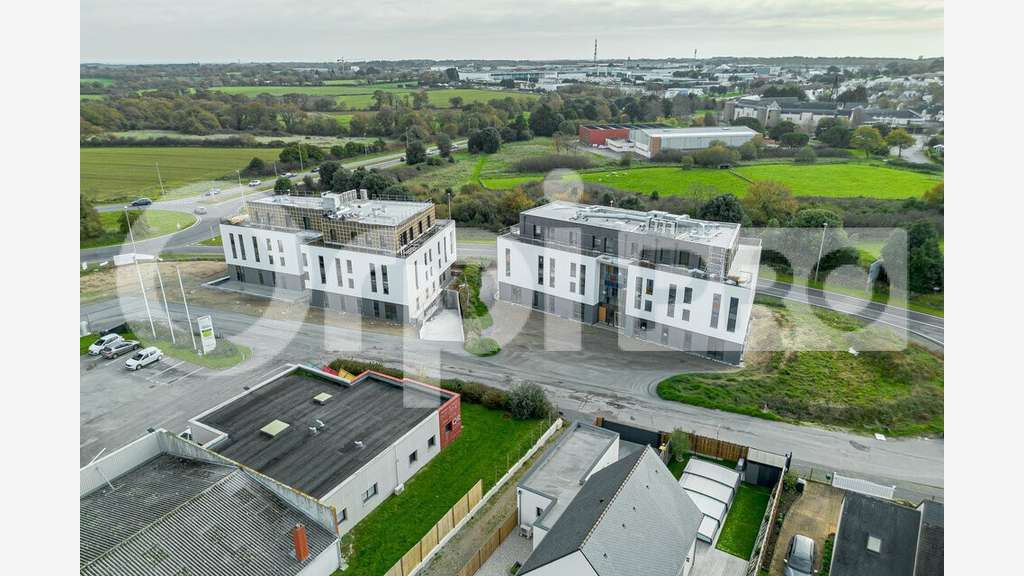 A vendre bureaux neufs PMR de 120m² à Guérande