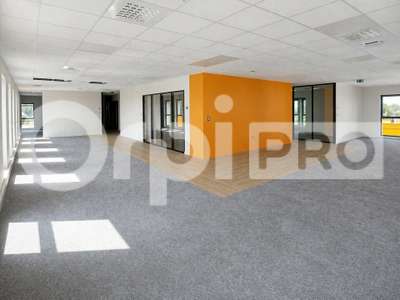 A vendre bureaux neufs PMR de 120m² à Guérande