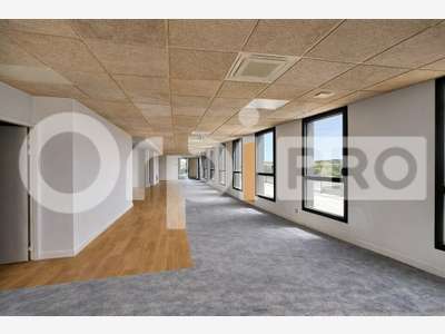 A vendre bureaux neufs PMR de 120m² à Guérande