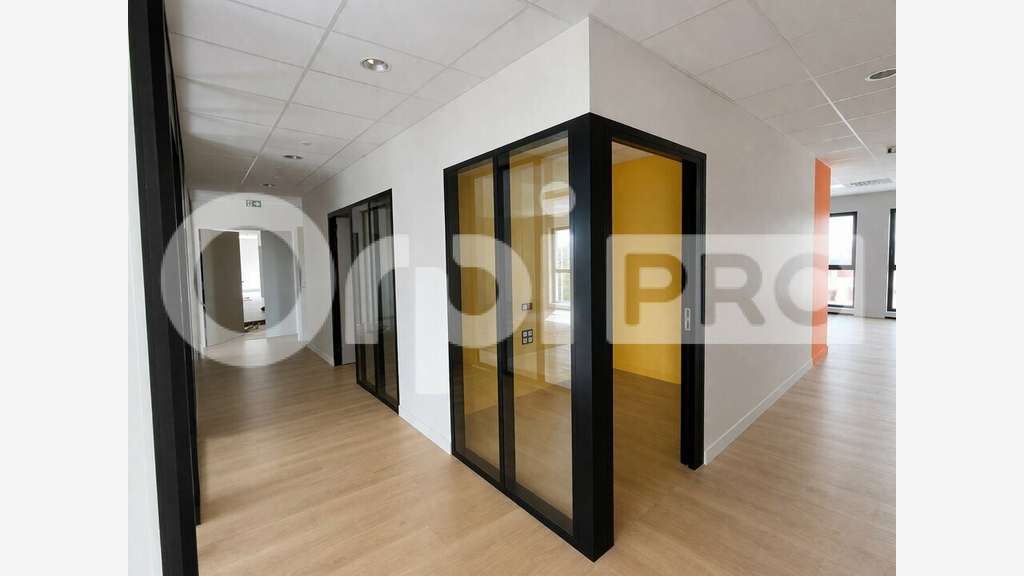 A vendre bureaux neufs PMR de 120m² à Guérande