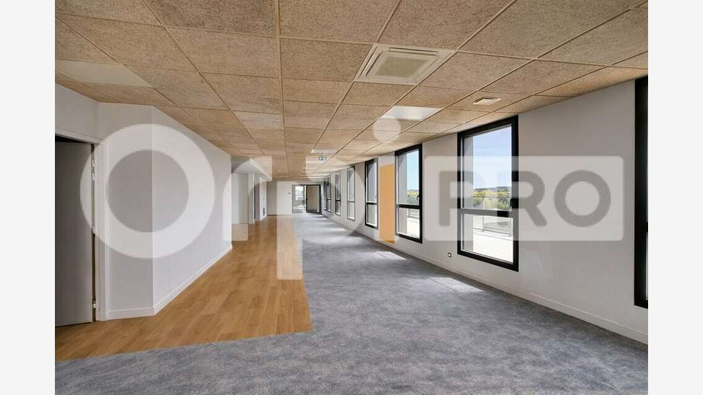 A vendre bureaux neufs PMR de 120m² à Guérande