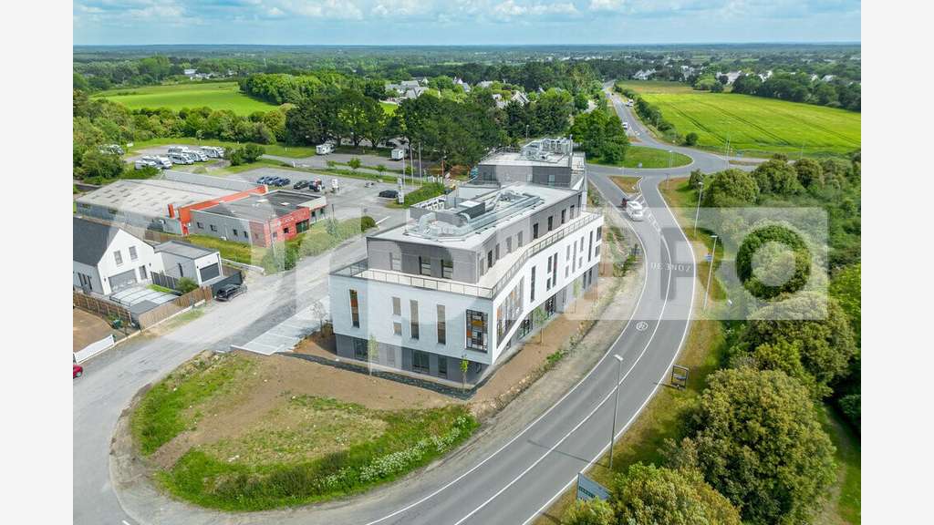 A vendre bureaux neufs PMR de 120m² à Guérande