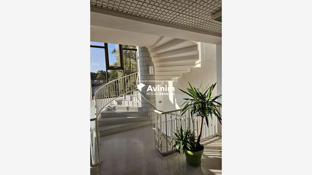Bureaux de caractère 825m² à vendre à Guichen