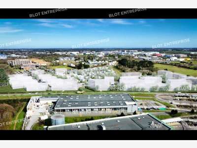 A vendre / à louer bureaux neufs 1000m² à Guipavas