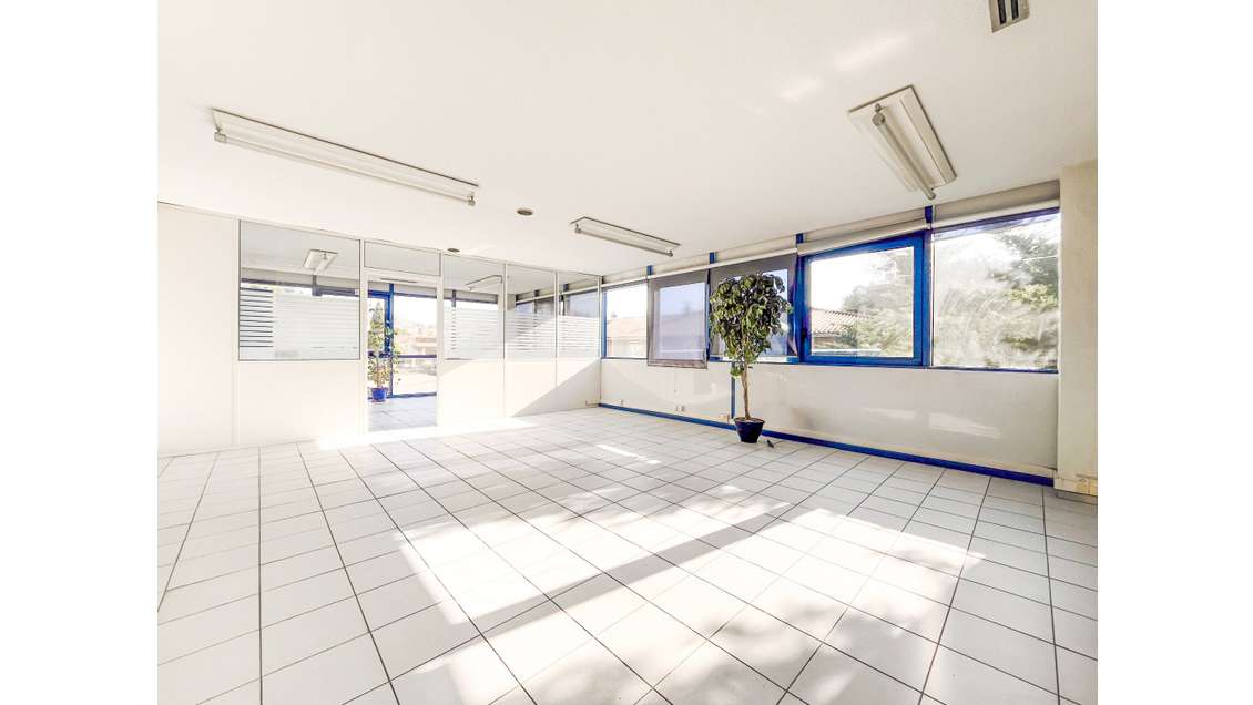 Vente plateau de bureau 136m² à Hyères
