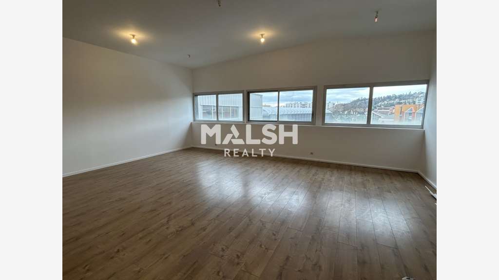Bureaux à vendre 105m² à Irigny