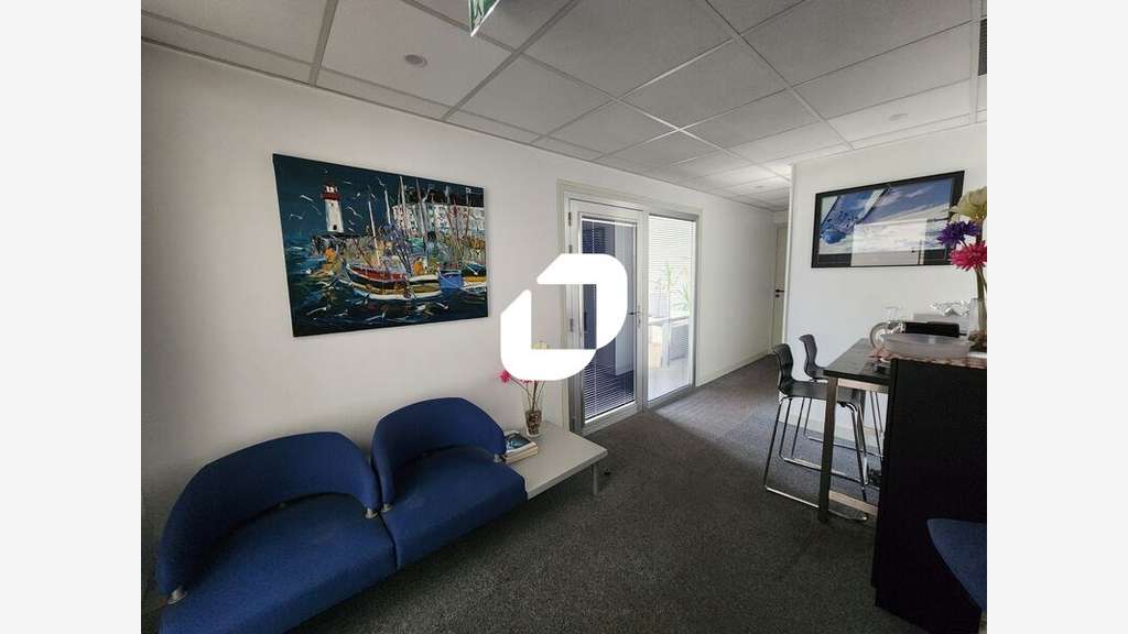 Vente Bureaux 106m² La celle saint cloud