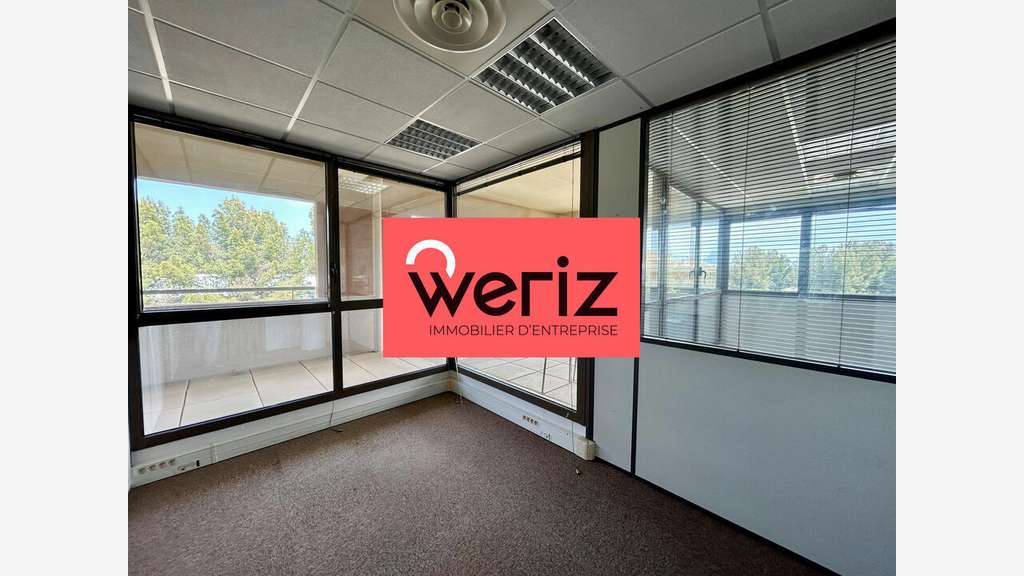 AV bureau 207m² en dernier étage La Ciotat Athélia