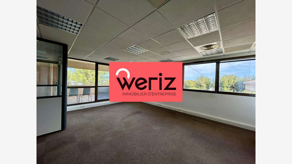 AV bureau 207m² en dernier étage La Ciotat Athélia