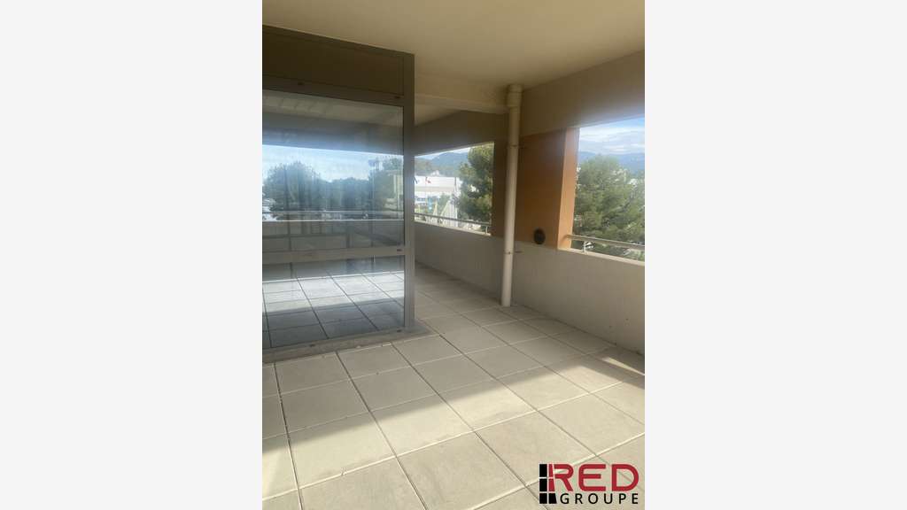 Bureaux 207m² dernier étage à la vente à La Ciotat
