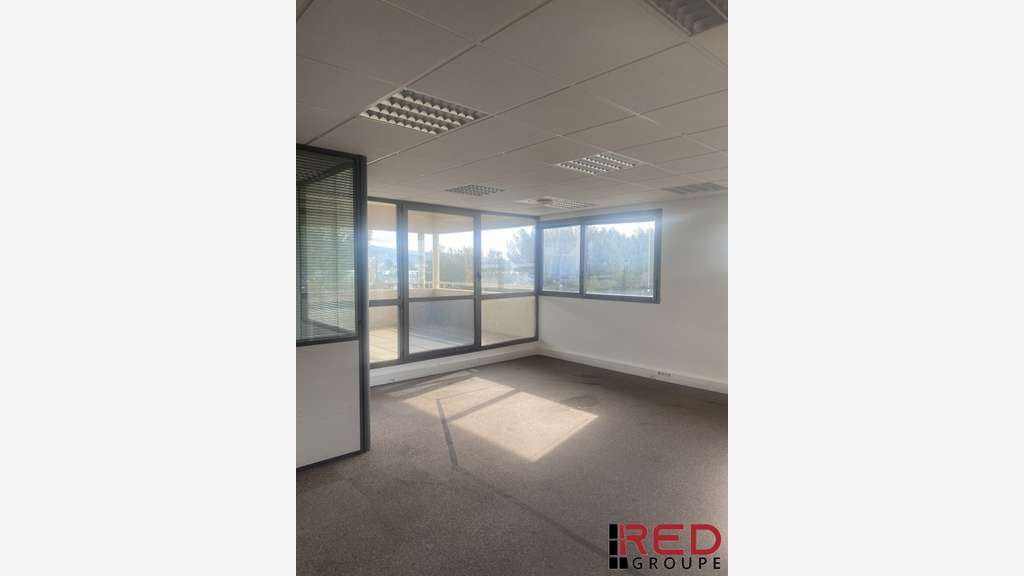 Bureaux 207m² dernier étage à la vente à La Ciotat