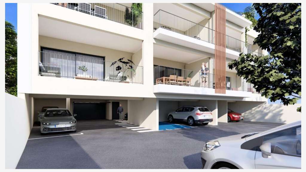 Vente bureau 83m² proche centre-ville La Crau