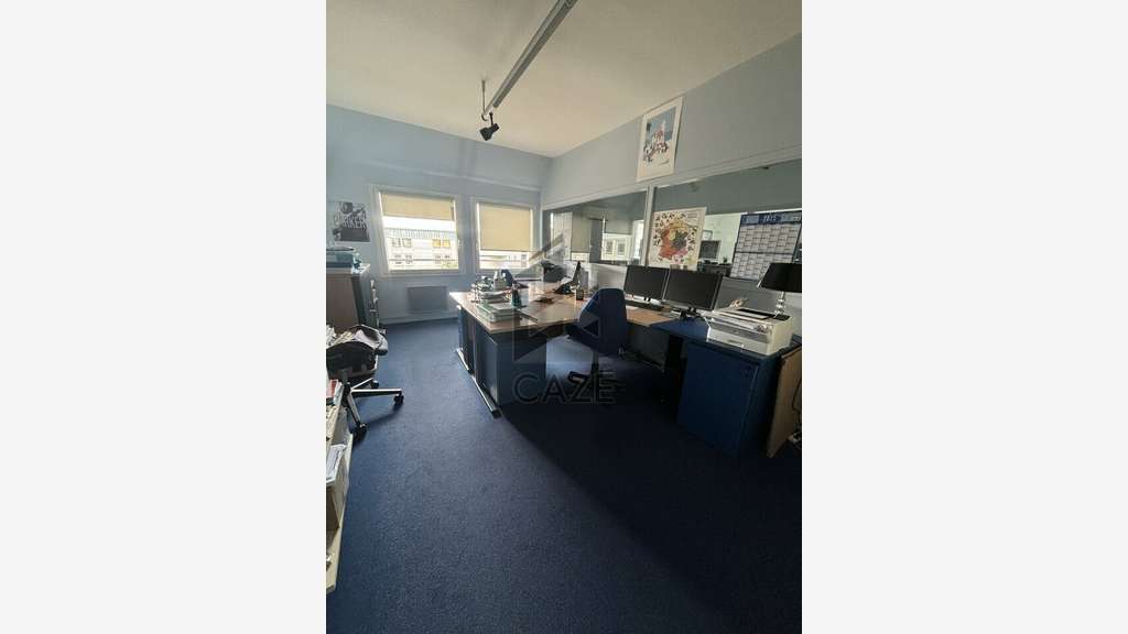A vendre bureaux 490m² à La Rochelle face gare