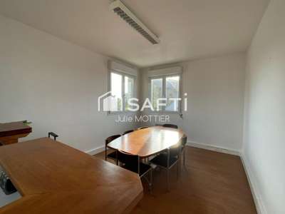 AV bureaux 100m² en RDC bel empl à La Rochelle