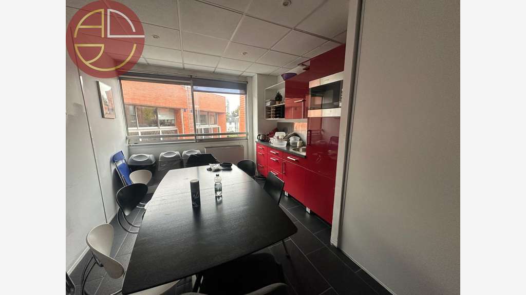 A vendre bureaux 194m² R+1 à Labège