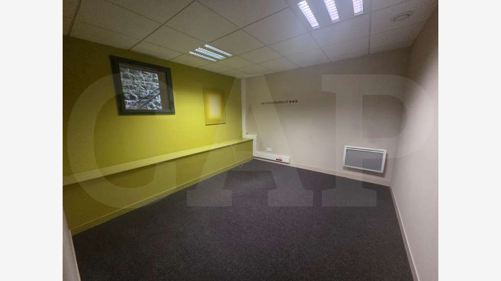 A vendre bureaux 287m² en centre-ville de Lamballe