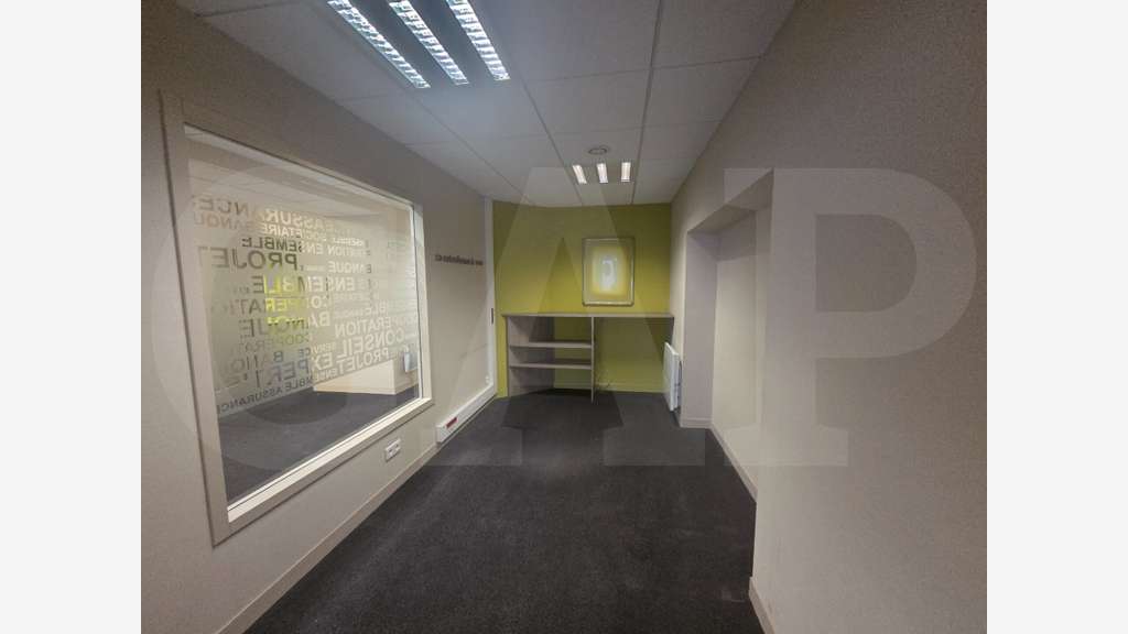 A vendre bureaux 287m² en centre-ville de Lamballe