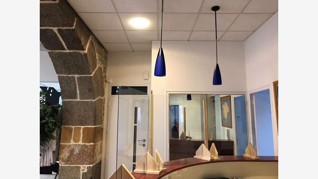 A vendre bureaux 141m² empl N°1 Landerneau centre 