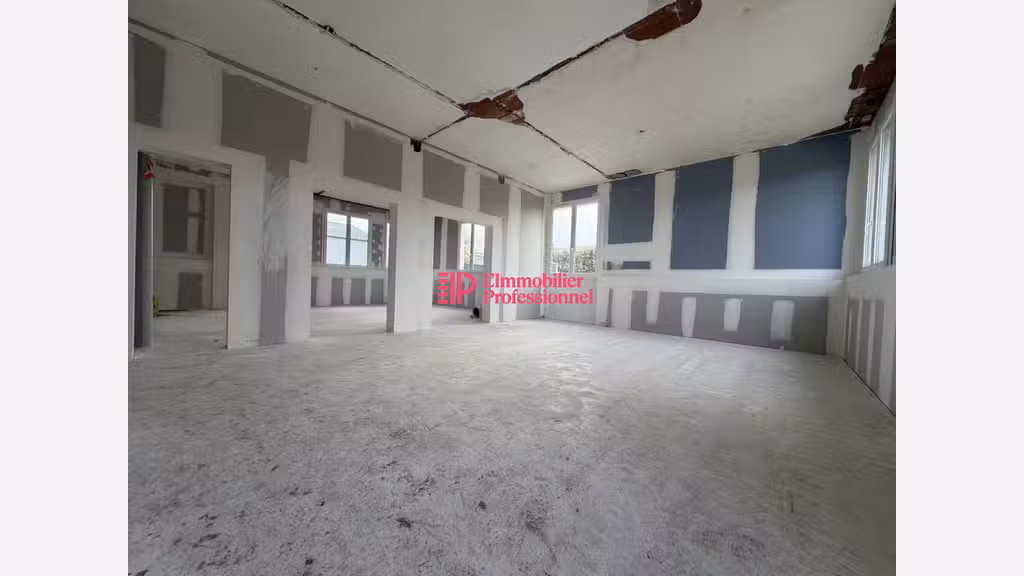 AV bureaux 85m² dans zone dynamique Lanester