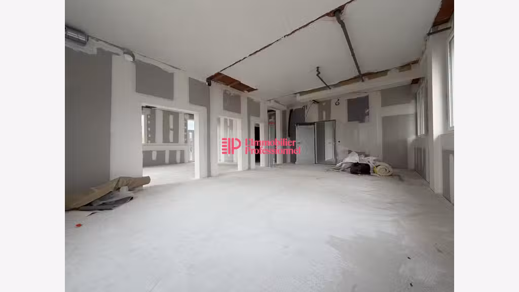AV bureaux 85m² dans zone dynamique Lanester