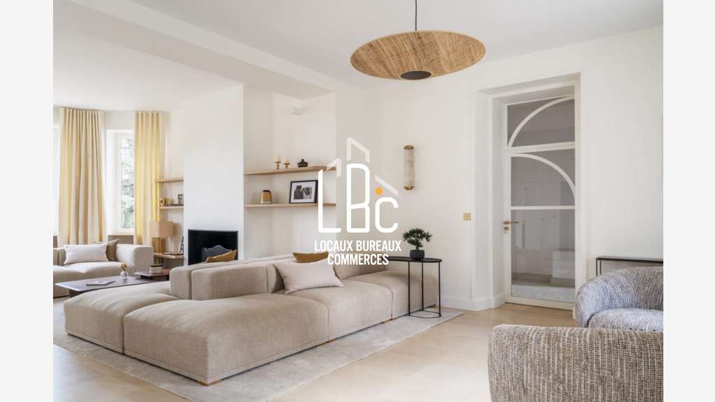 Bureaux spacieux et modernes à vendre Le Cellier