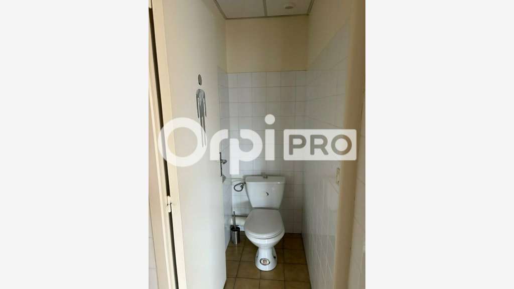 Vente bureau de 100m² au 1er étage au Haillan