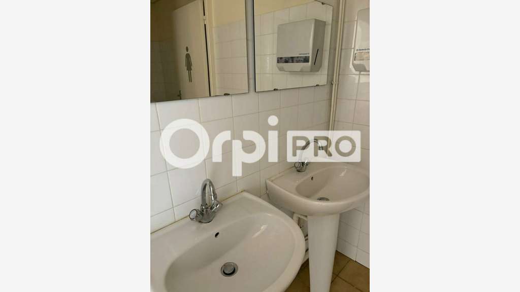 Vente bureau de 100m² au 1er étage au Haillan