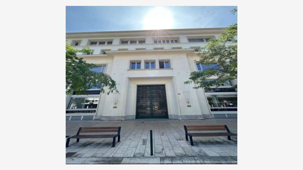 À vendre bureaux de 229 à 1 368m² au Havre  