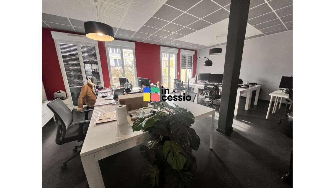 AV bureaux contemporains avec terrasse Le Mans