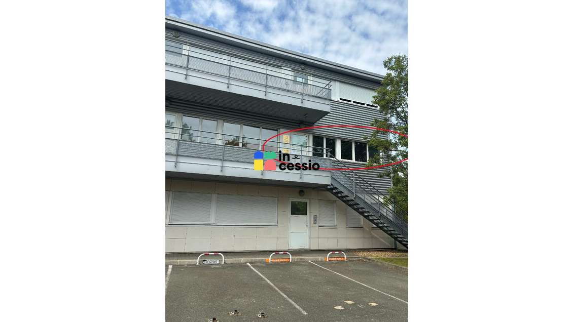 À vendre bureaux 100m² R+1 Le Mans Zone Franche