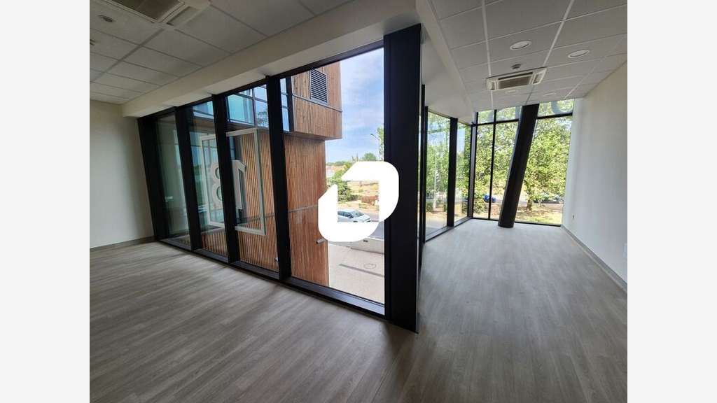 Vente Bureaux 79m² Le port marly