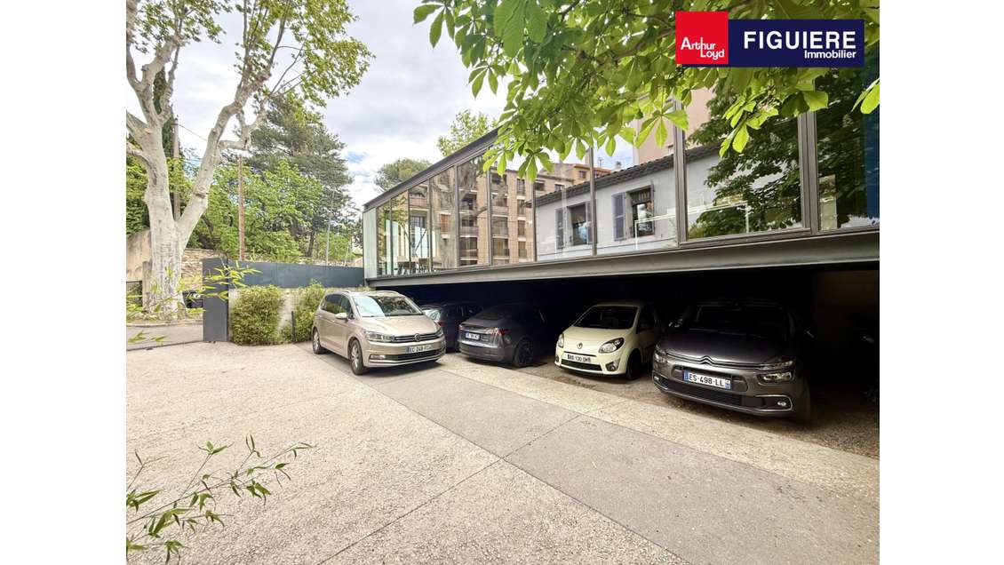 Bureaux à vendre avec parkings Le Tholonet