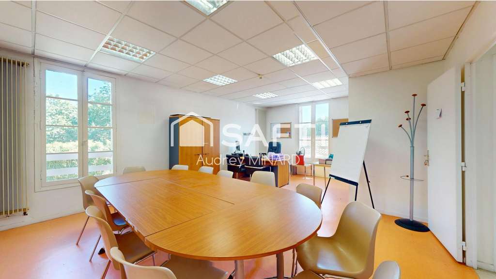Maison ancienne 340m² avec parc arboré à Léognan