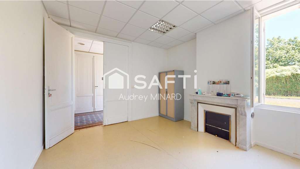 Maison ancienne 340m² avec parc arboré à Léognan