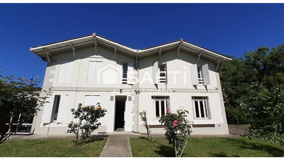 Maison ancienne 340m² avec parc arboré à Léognan