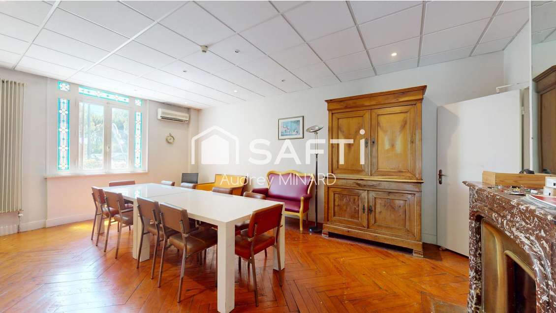 Maison ancienne 340m² avec parc arboré à Léognan