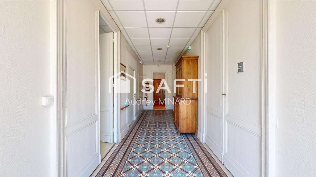 Maison ancienne 340m² avec parc arboré à Léognan
