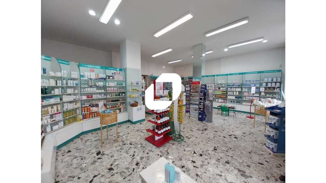 Vente Bureaux 166m² Les clayes sous bois