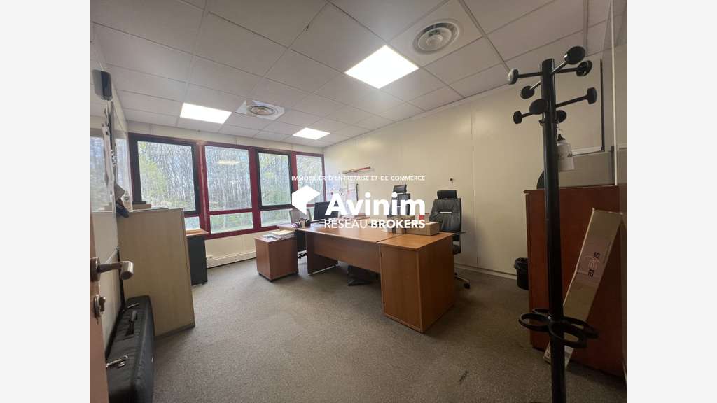 Vente plateau de bureau ZA Courtaboeuf aux Ulis