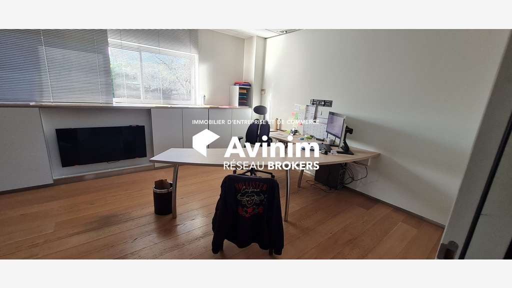 Vente bureaux neufs indépendants 715m² à Lisieux